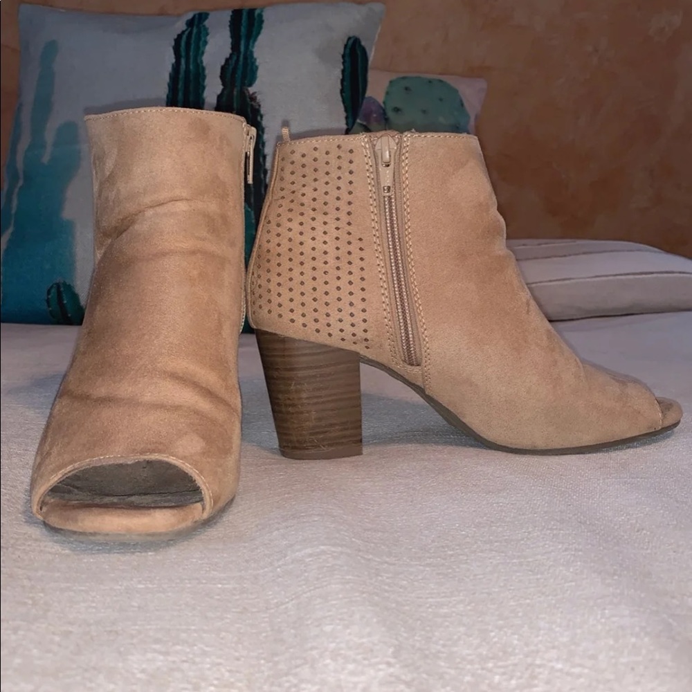 Old Navy- Nude Booties